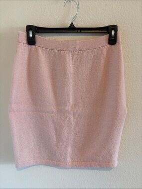 St. John Collection Pencil Skirt (size 4) Pale pink